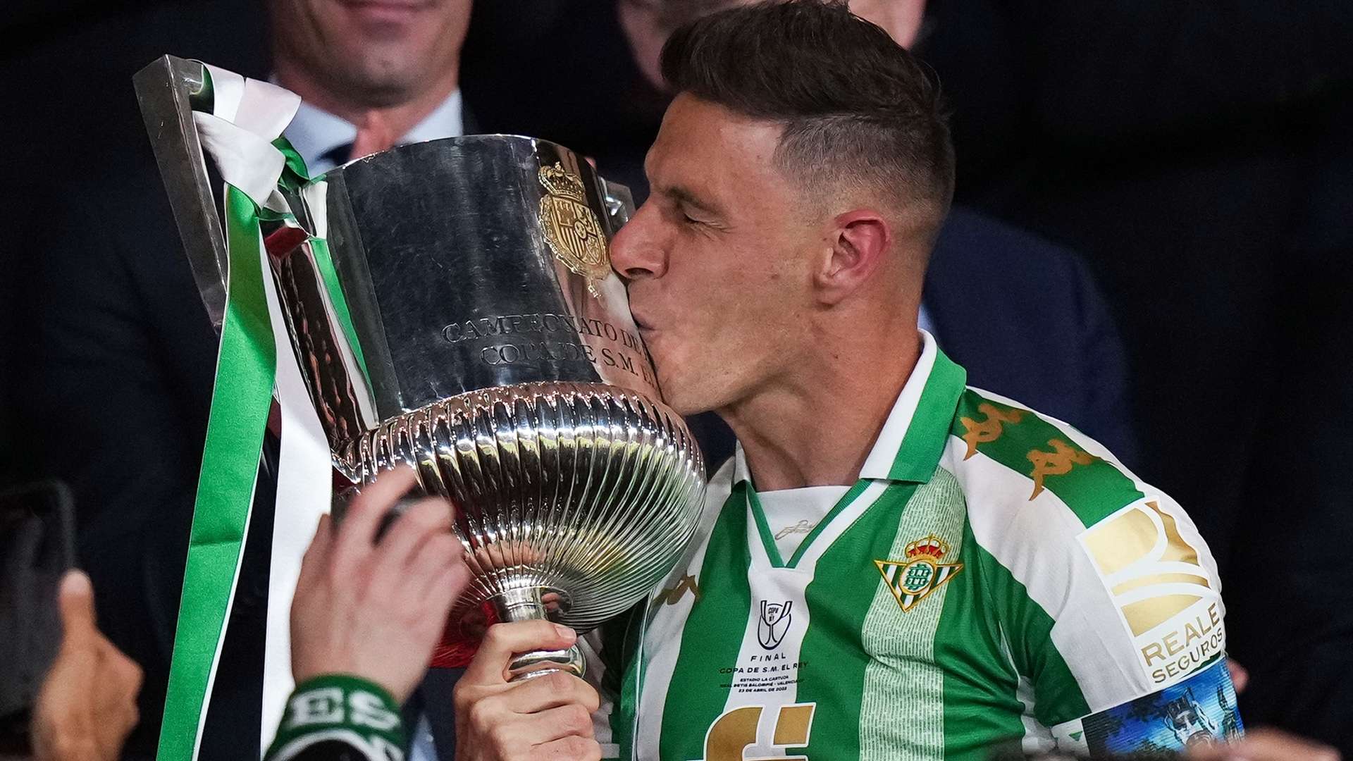 無論是對奧 無論是對奧